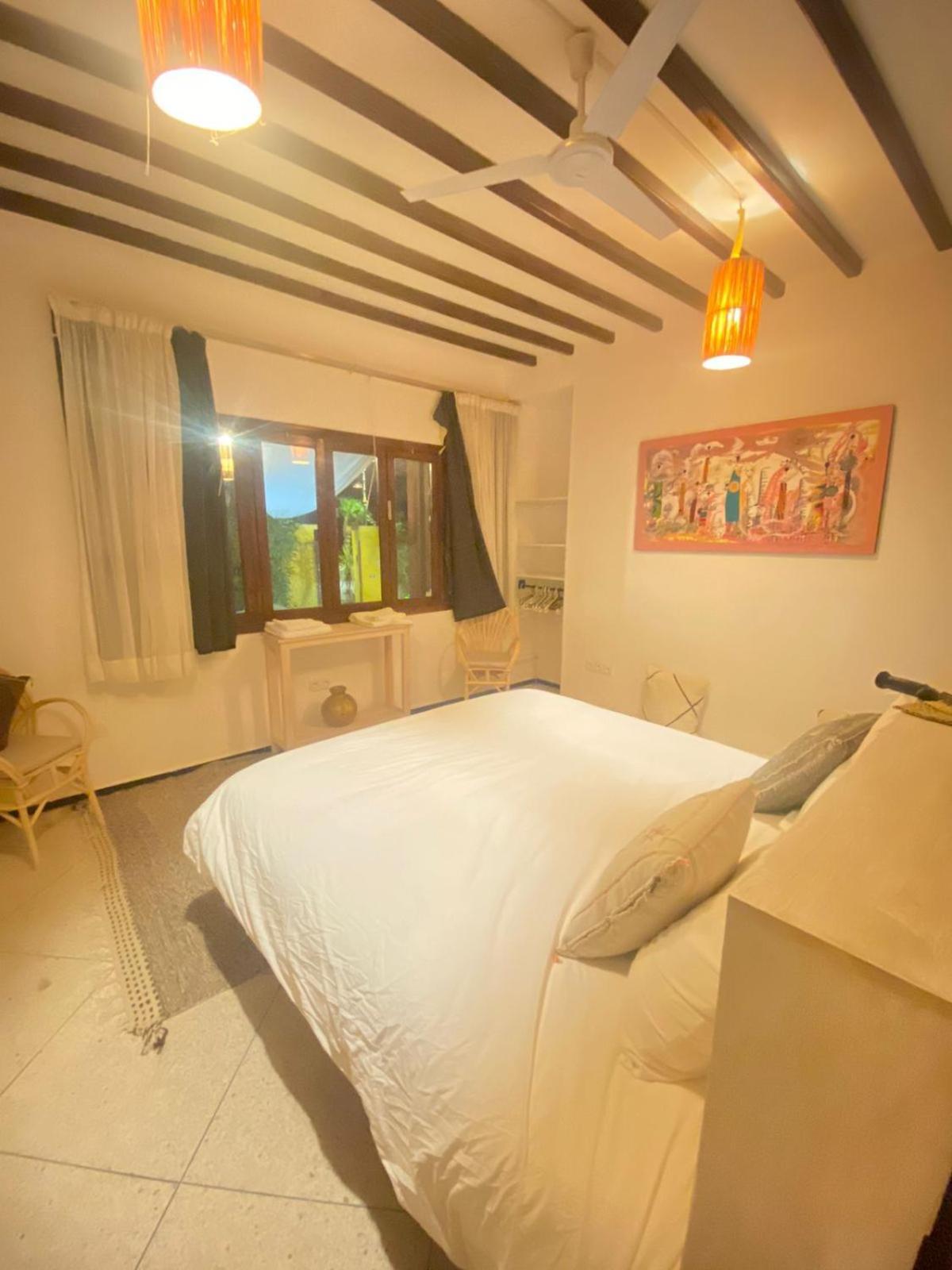 La Maison Jaune Dakhla Maison D'Hotes Room photo